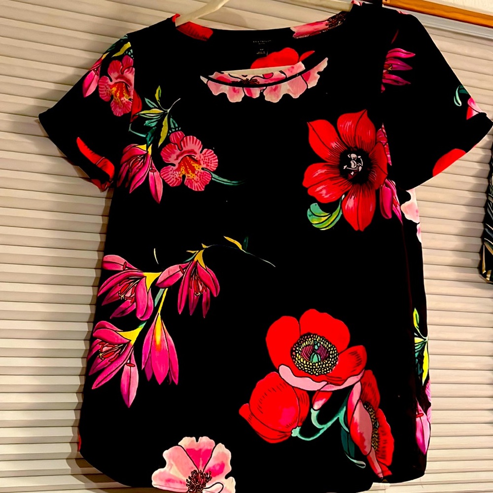 Ann Taylor Floral Top